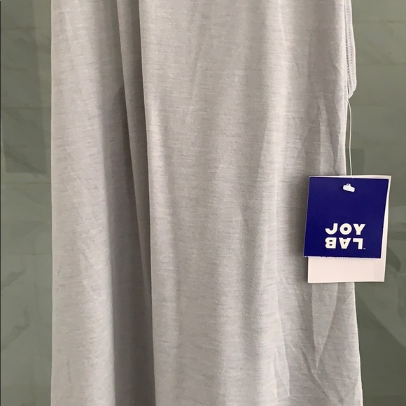 NWT Relaxed Fit Athletic Top - Picture 2 of 5